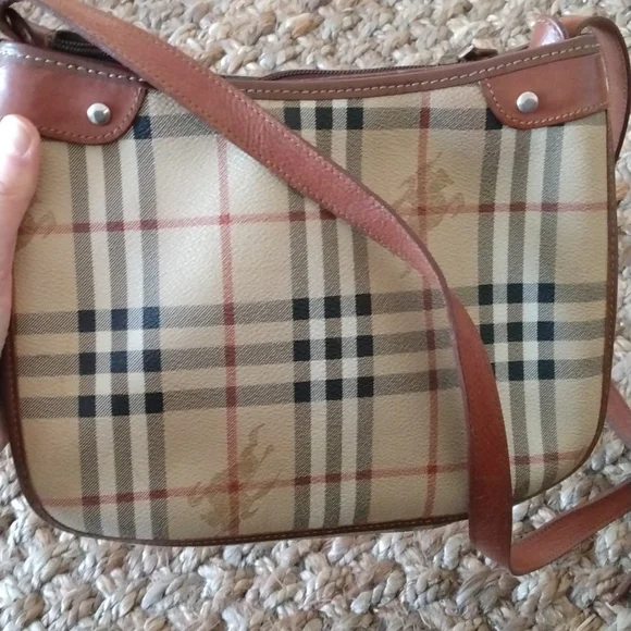 Vintage 1980s authentic Burberry crossbody purse - Picture 4 of 15